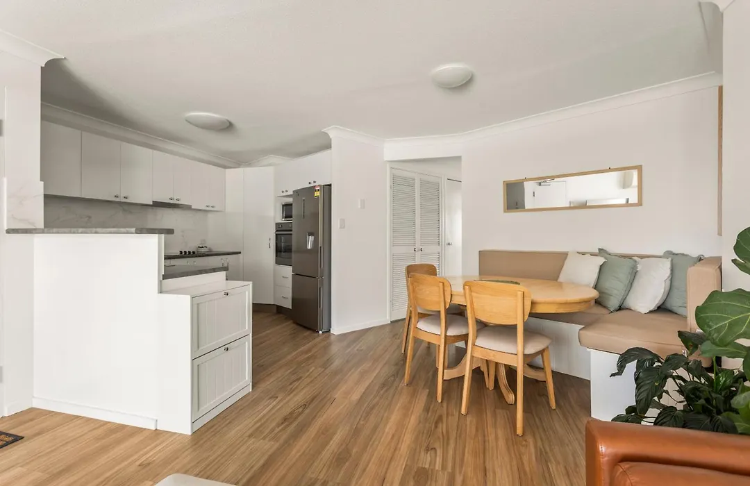 Kirra Palms Holiday Apartments-1